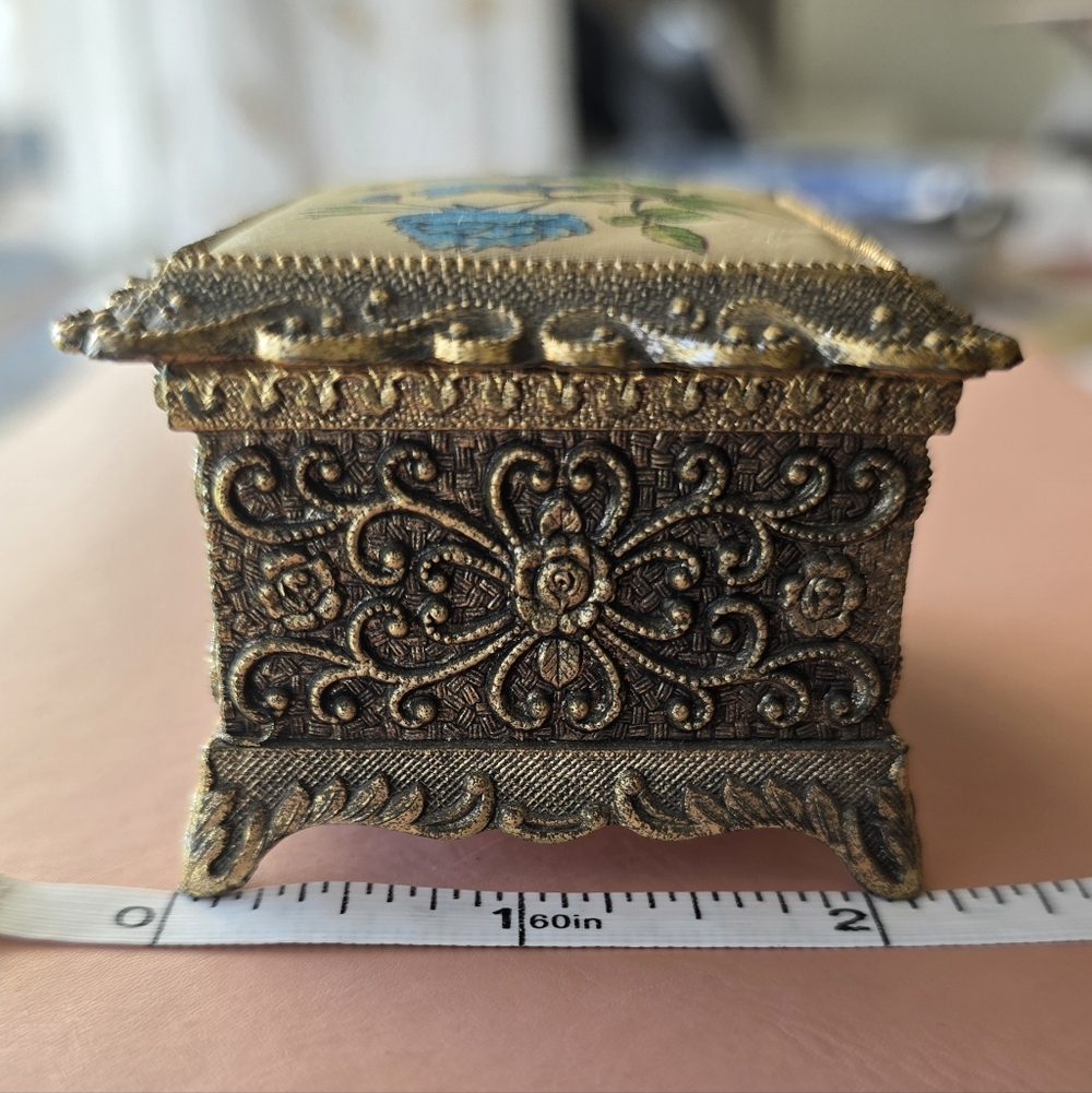 Vintage Ornate Jewelry / Trinket Box with Floral Lid | Made in Japan - Picture 3 of 7